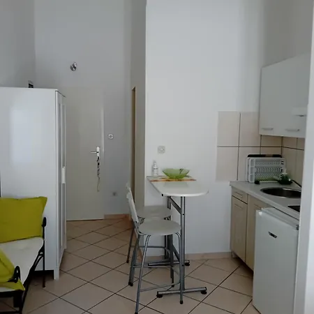 Janja Apartment *